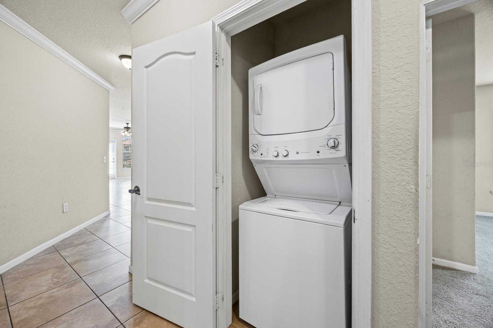 Image 24 of 27 For 903 Charo Parkway 823