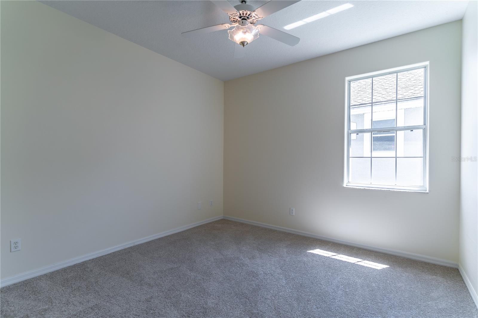 Image 18 of 33 For 1714 Golfview Drive