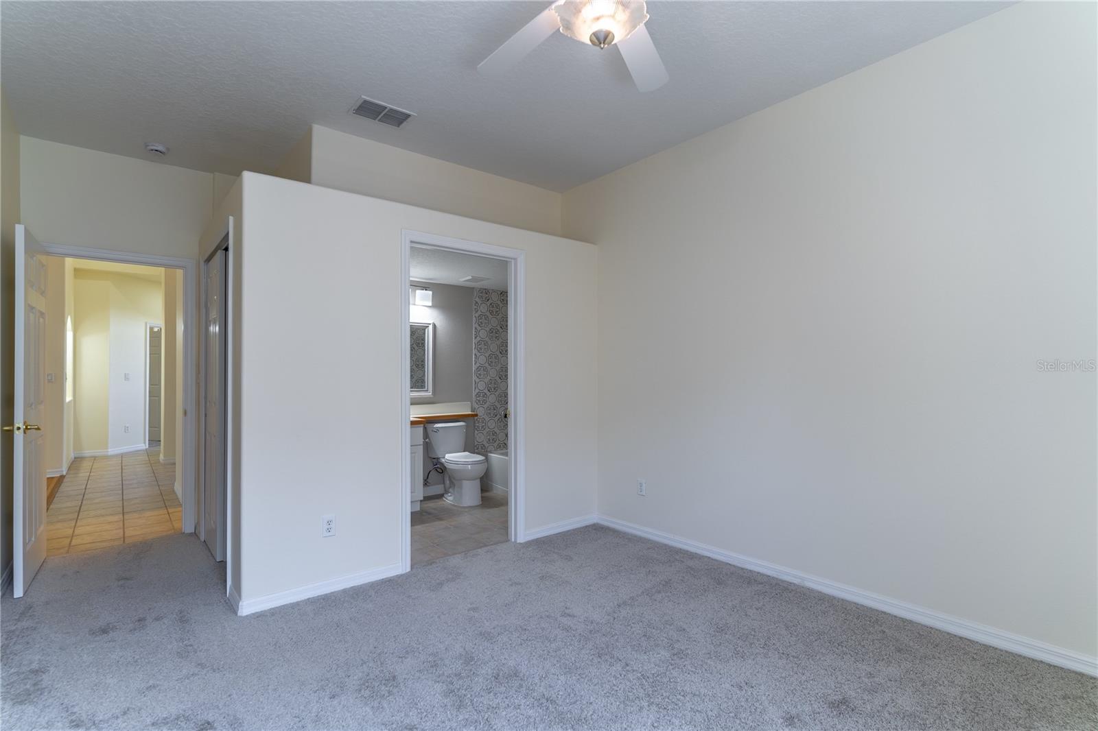 Image 19 of 33 For 1714 Golfview Drive