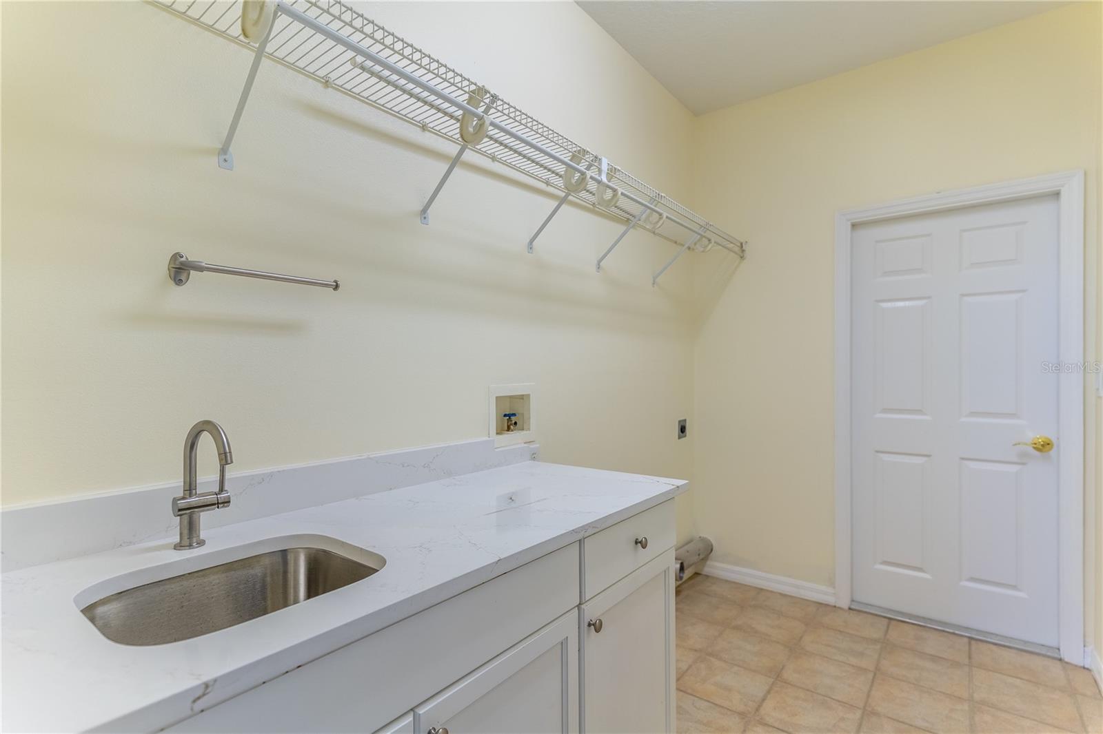Image 21 of 33 For 1714 Golfview Drive
