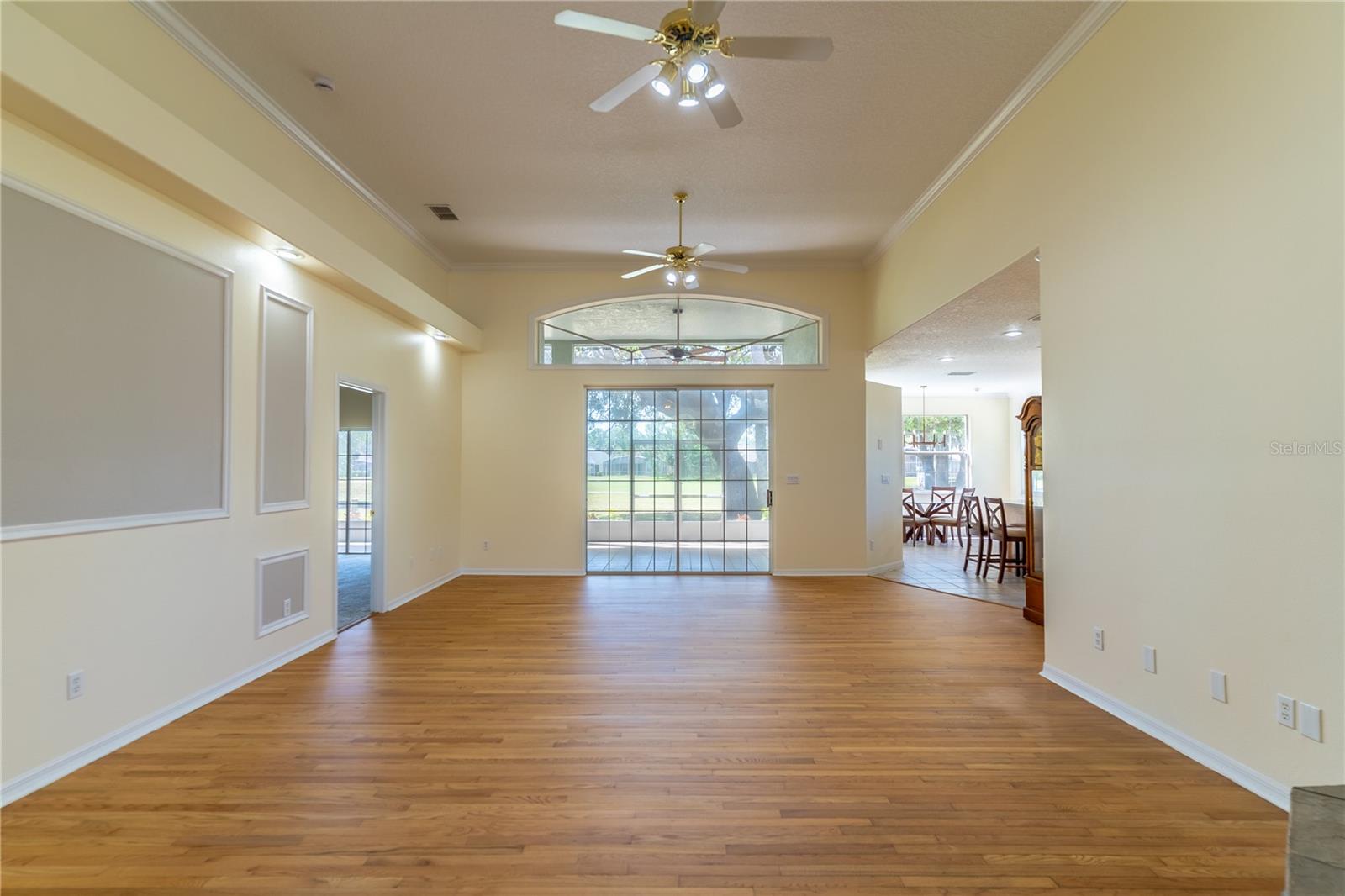 Image 5 of 33 For 1714 Golfview Drive