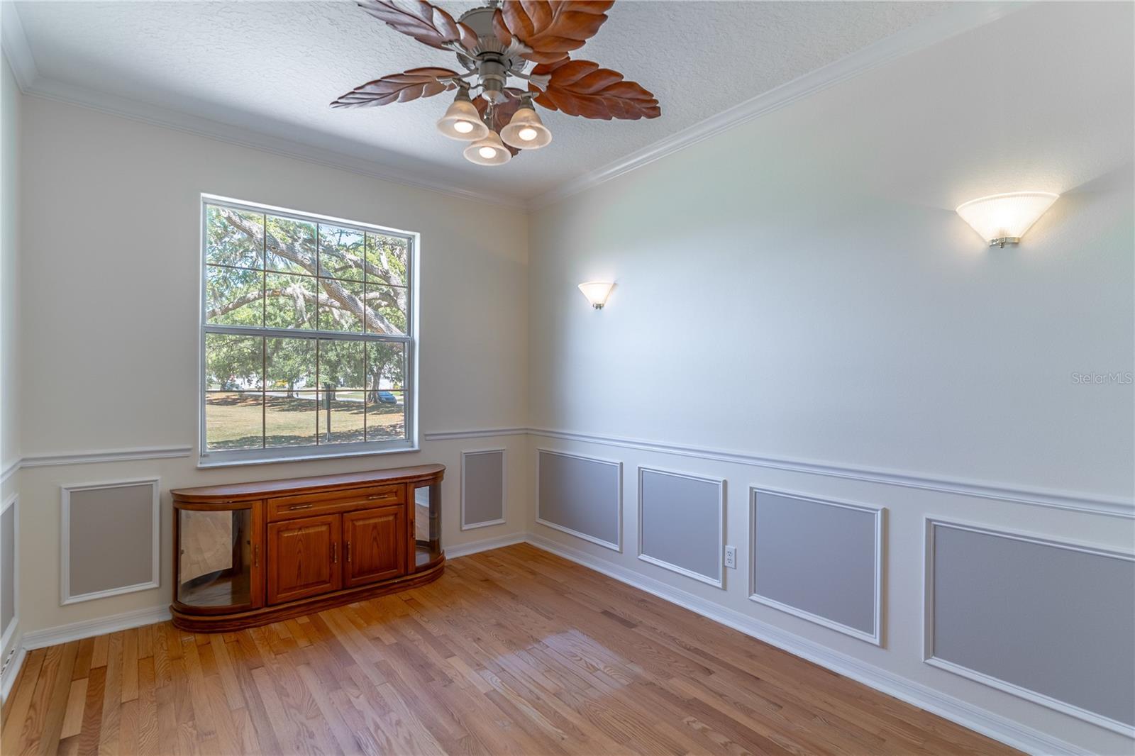 Image 8 of 33 For 1714 Golfview Drive