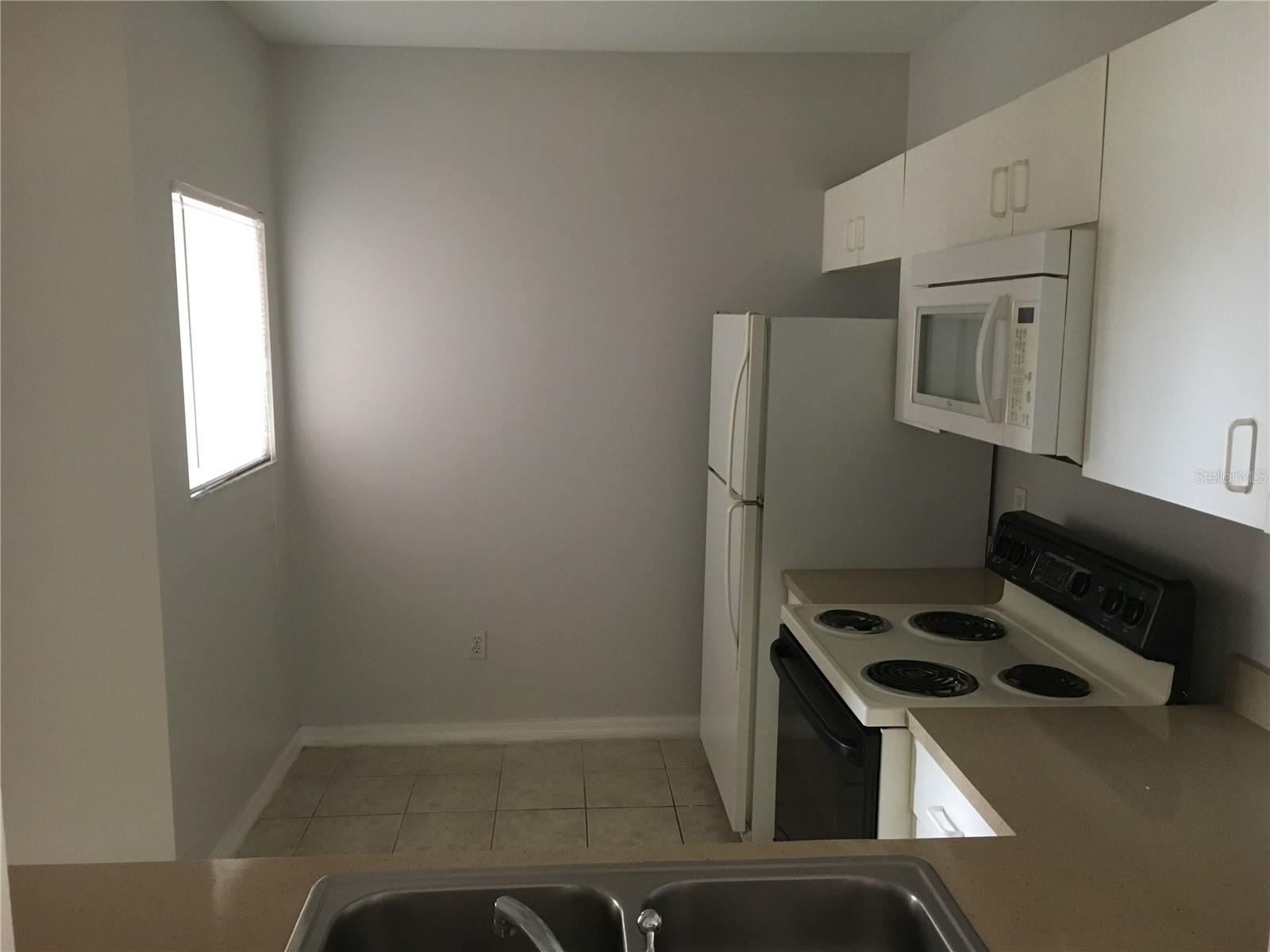 Image 6 of 15 For 533 Villa Del Sol Circle 202
