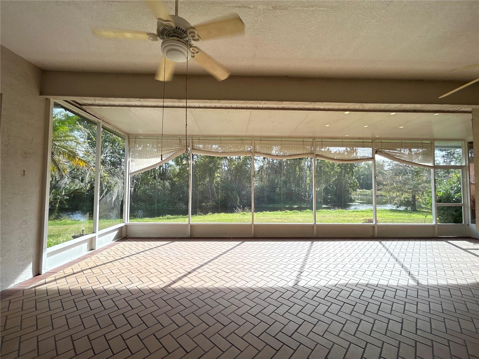 Image 33 of 50 For 13568 Dornoch Drive