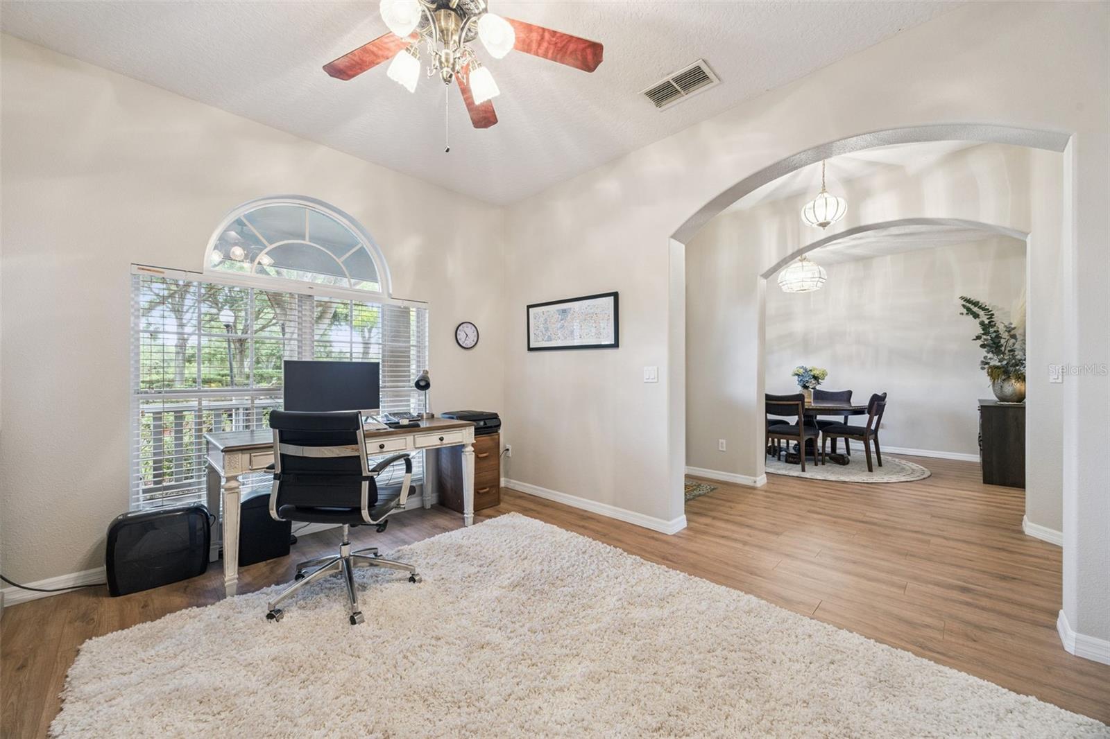 Image 12 of 95 For 2289 Twickingham Court