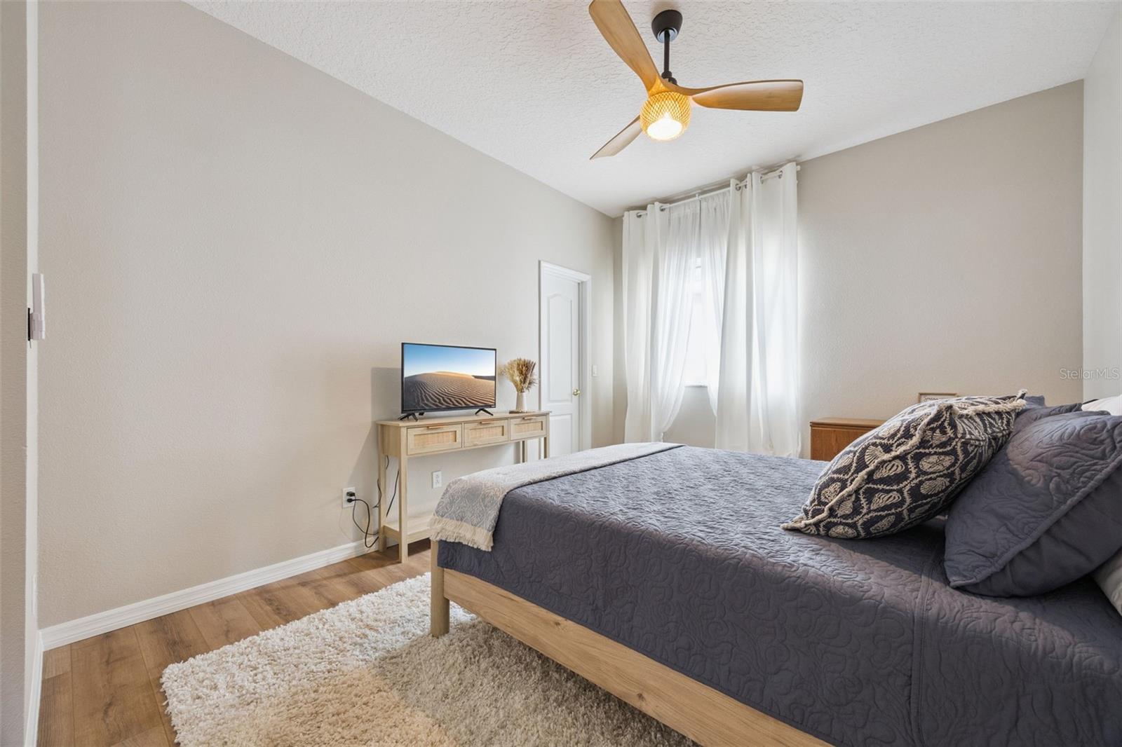 Image 40 of 95 For 2289 Twickingham Court