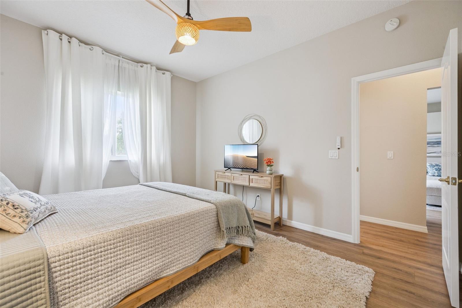 Image 43 of 95 For 2289 Twickingham Court