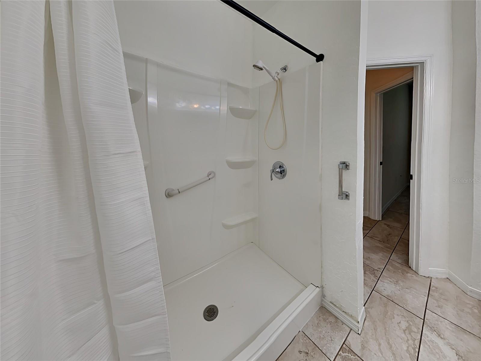 Image 5 of 13 For 832 Grand Regency Point 102