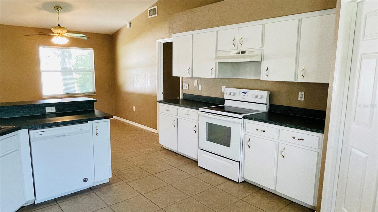 Image 5 of 31 For 620 Reflections Loop