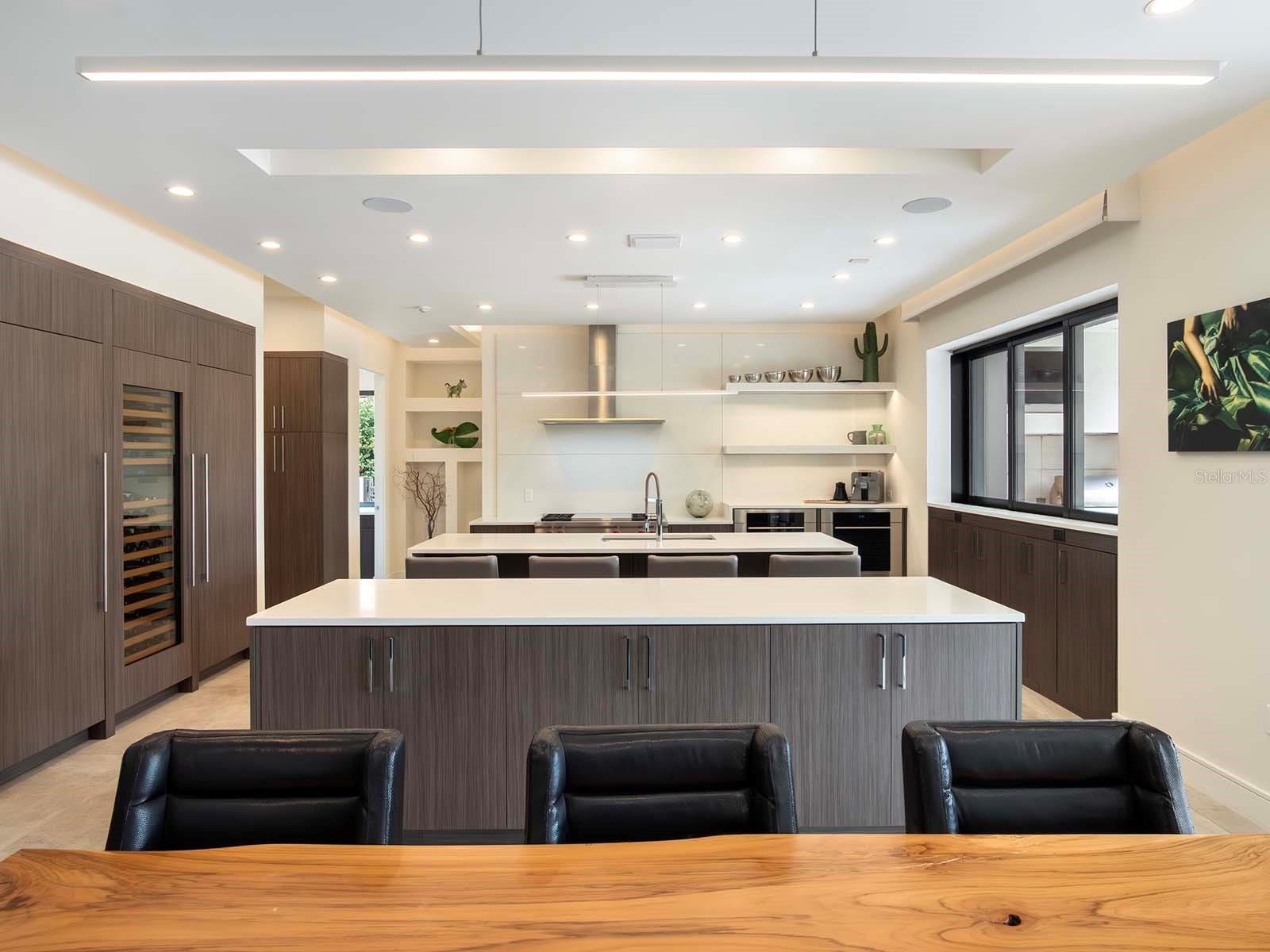 Image 18 of 52 For 9420 Thurloe Place