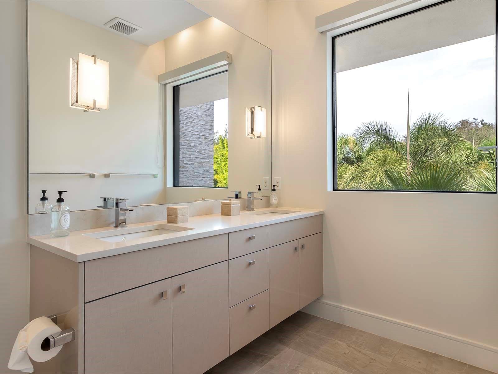 Image 27 of 52 For 9420 Thurloe Place