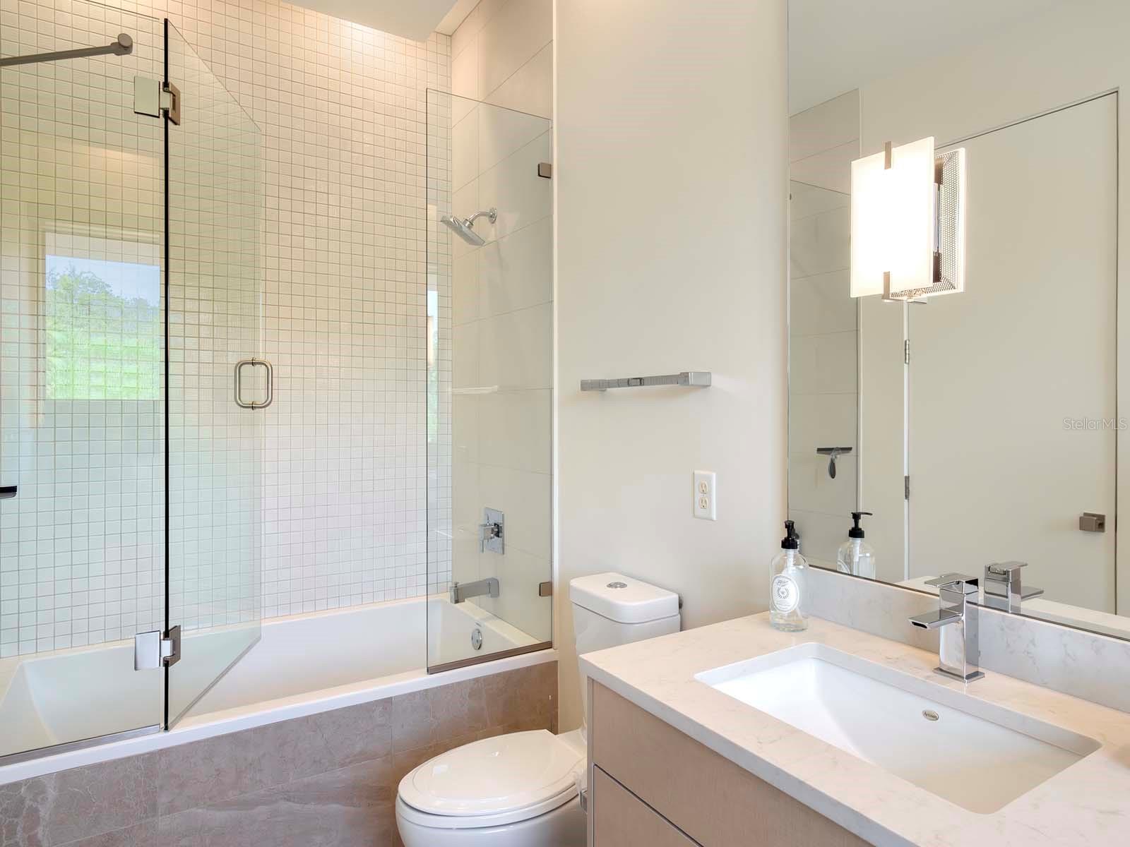 Image 28 of 52 For 9420 Thurloe Place