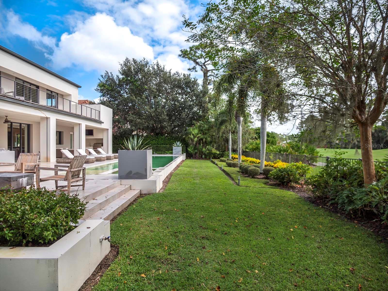 Image 39 of 52 For 9420 Thurloe Place