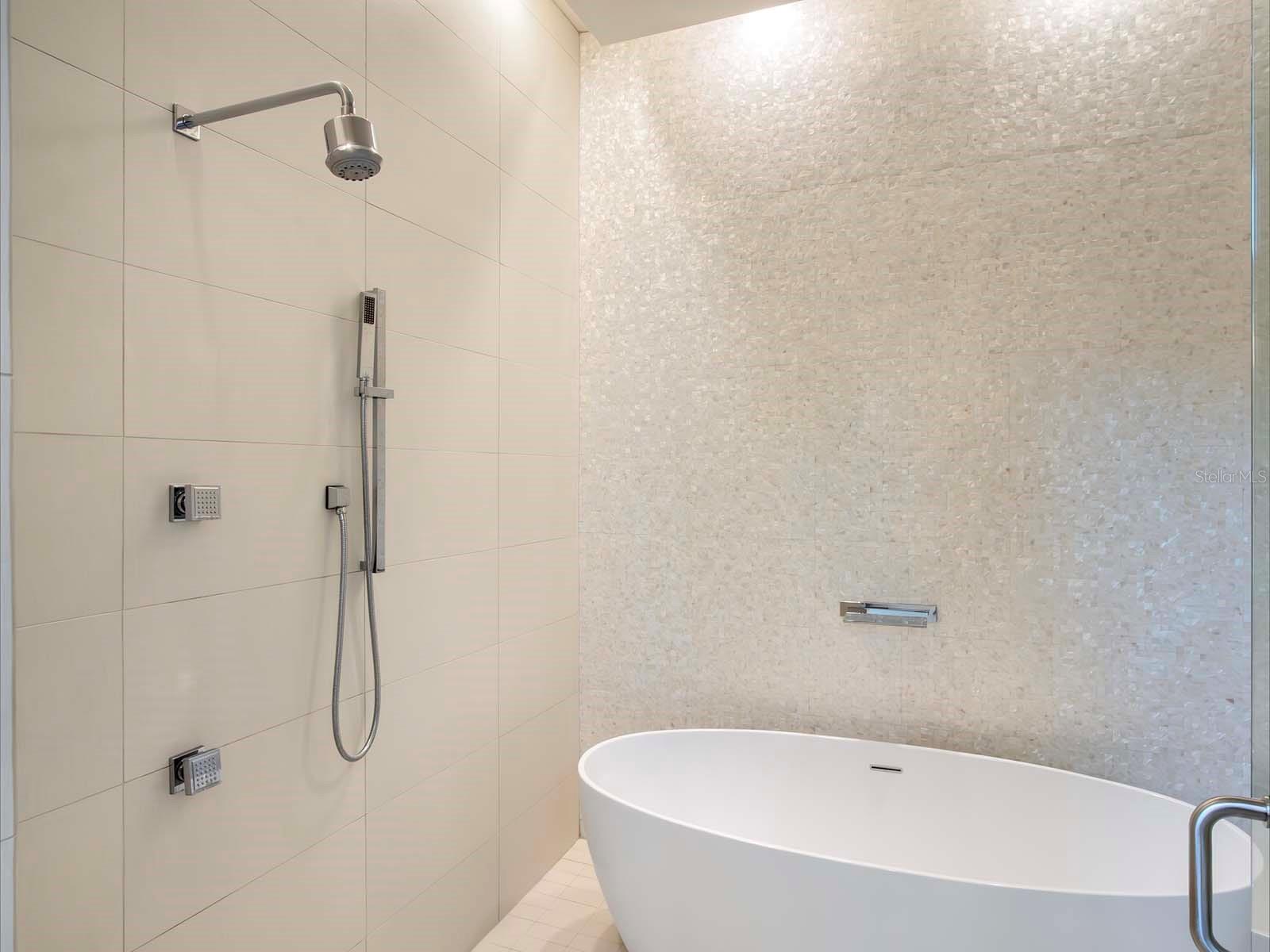 Image 9 of 52 For 9420 Thurloe Place