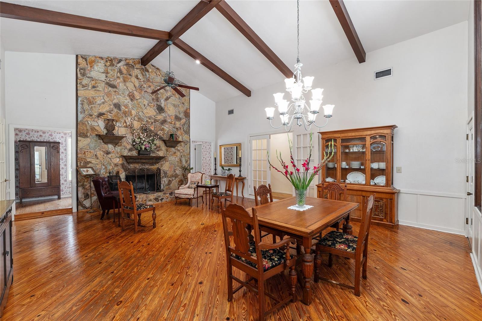 Image 12 of 77 For 11427 10th Terrace