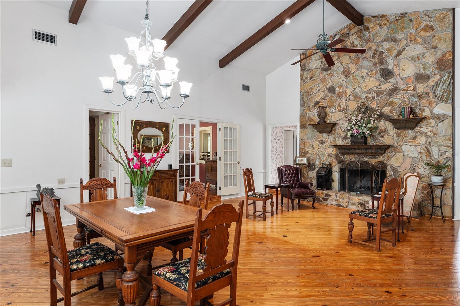 Image 13 of 77 For 11427 10th Terrace