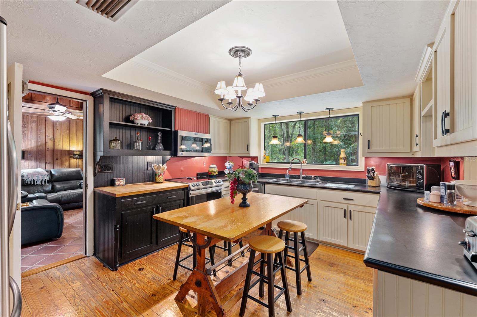 Image 26 of 77 For 11427 10th Terrace