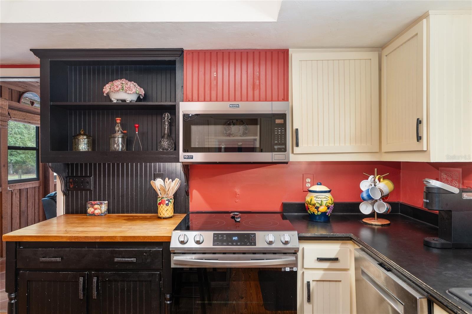 Image 28 of 77 For 11427 10th Terrace