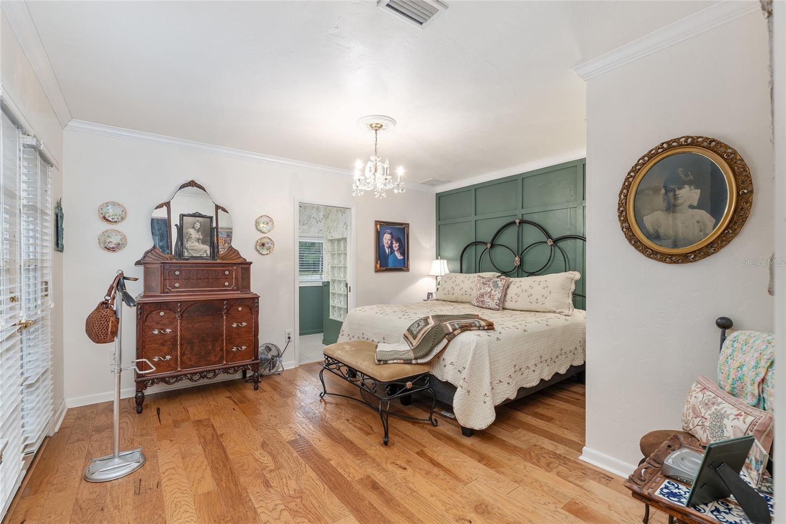 Image 39 of 77 For 11427 10th Terrace