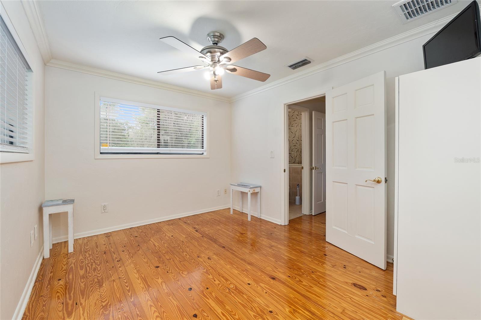 Image 50 of 77 For 11427 10th Terrace