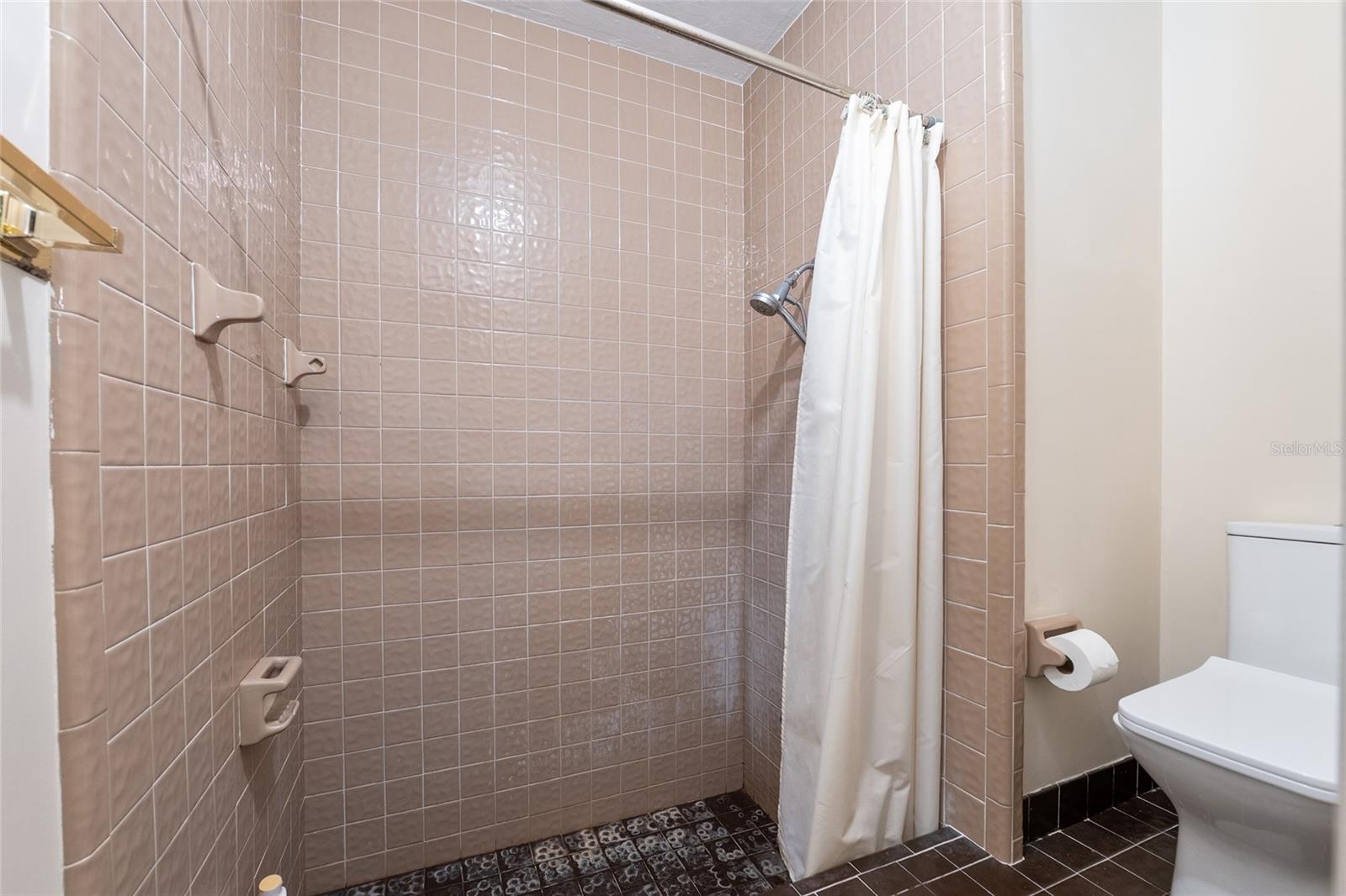 Image 53 of 77 For 11427 10th Terrace