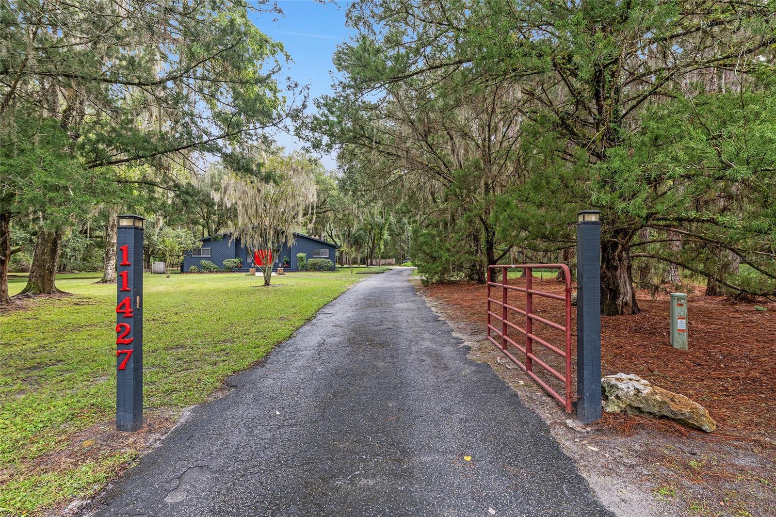 Image 62 of 77 For 11427 10th Terrace