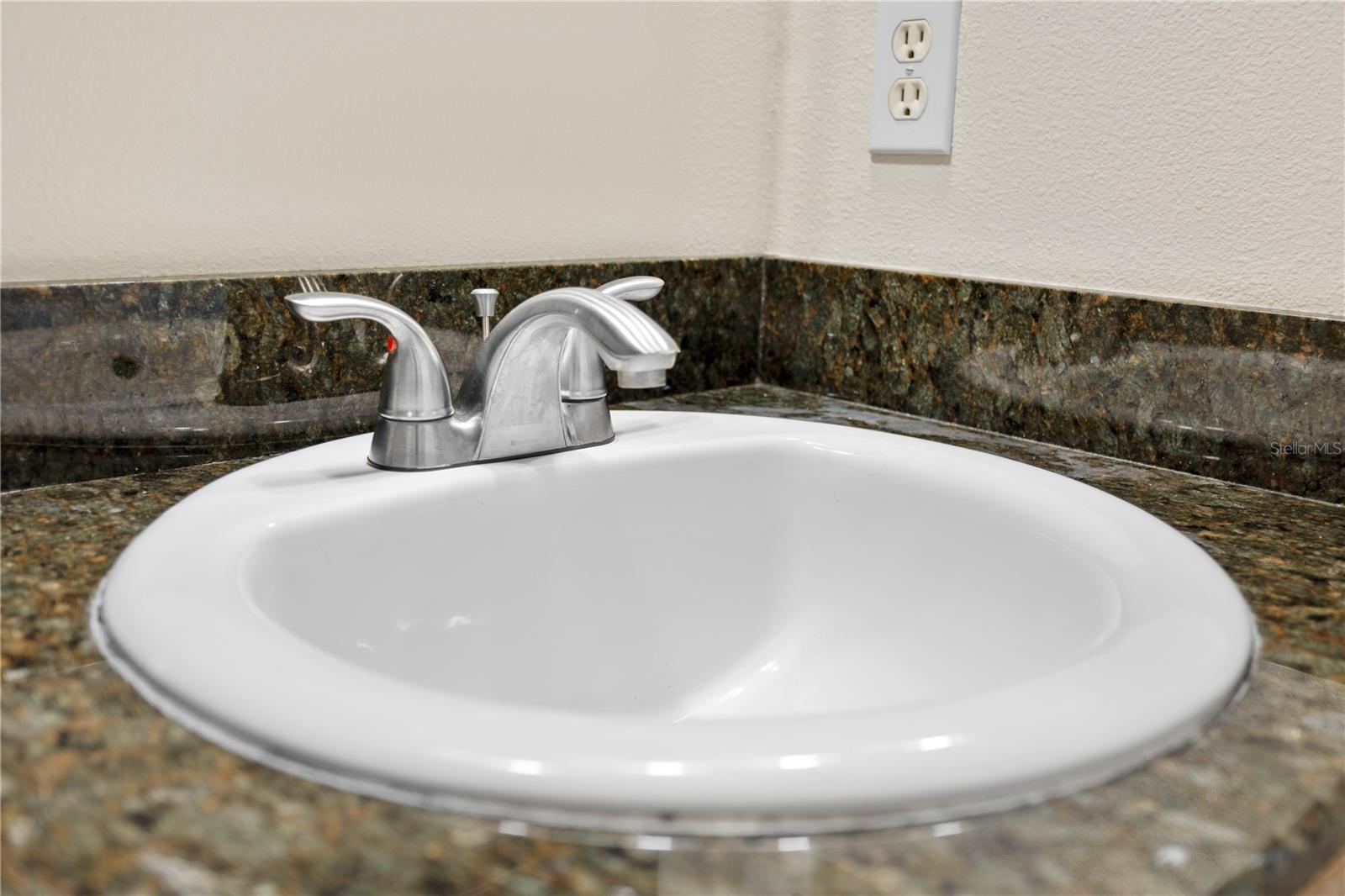 Image 16 of 25 For 7337 Cedar Creek Court 75