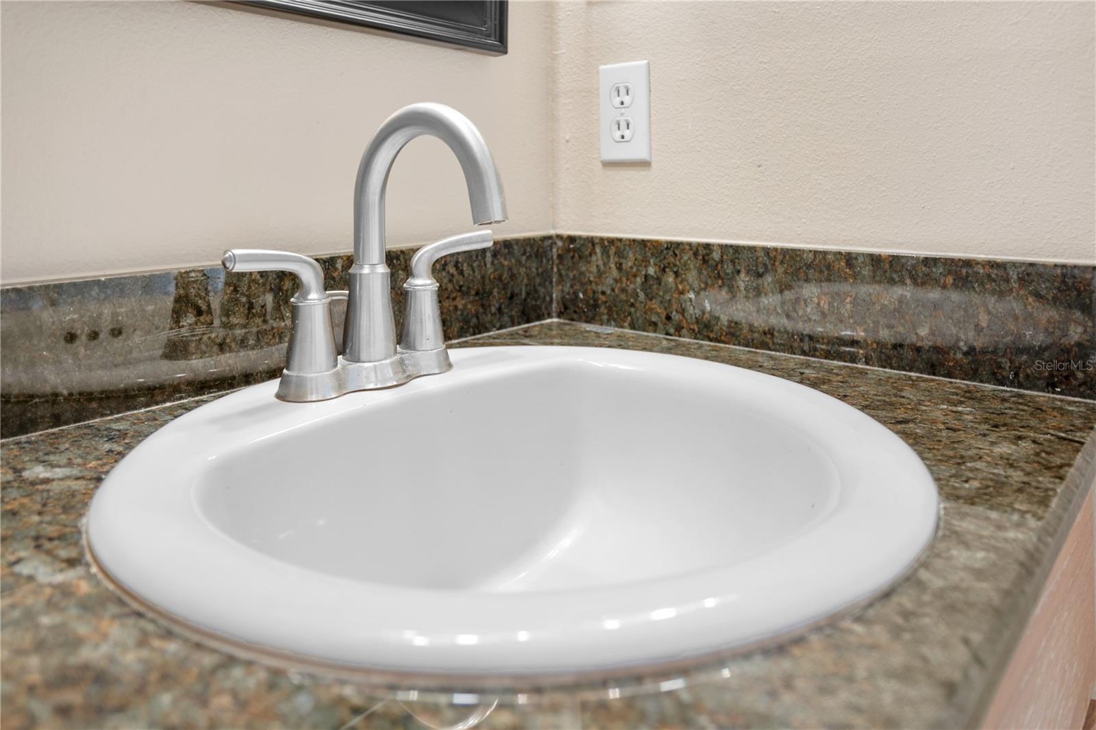 Image 21 of 25 For 7337 Cedar Creek Court 75