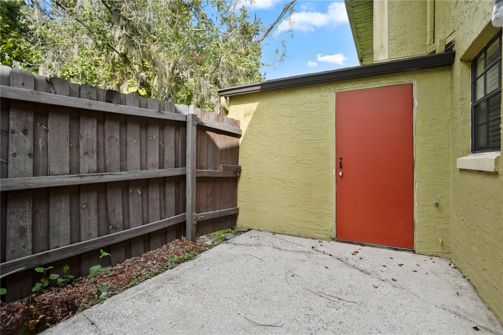 Image 23 of 25 For 7337 Cedar Creek Court 75