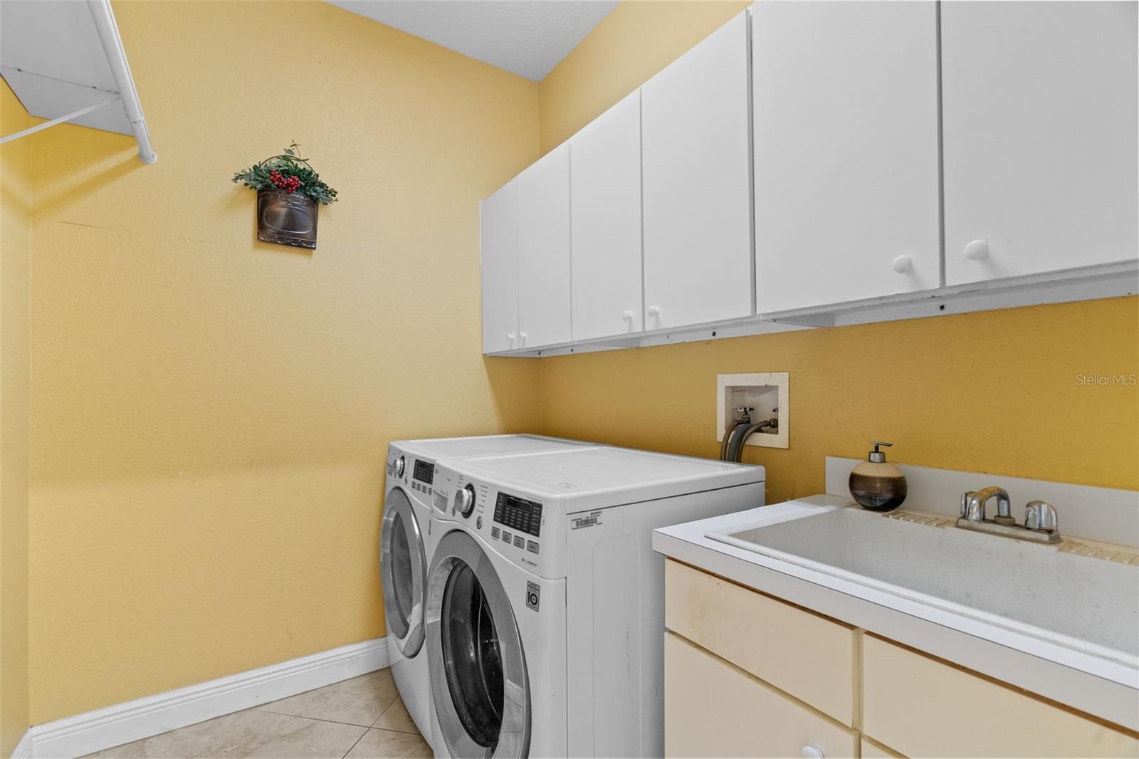 Image 37 of 43 For 5306 Crane Hill Court