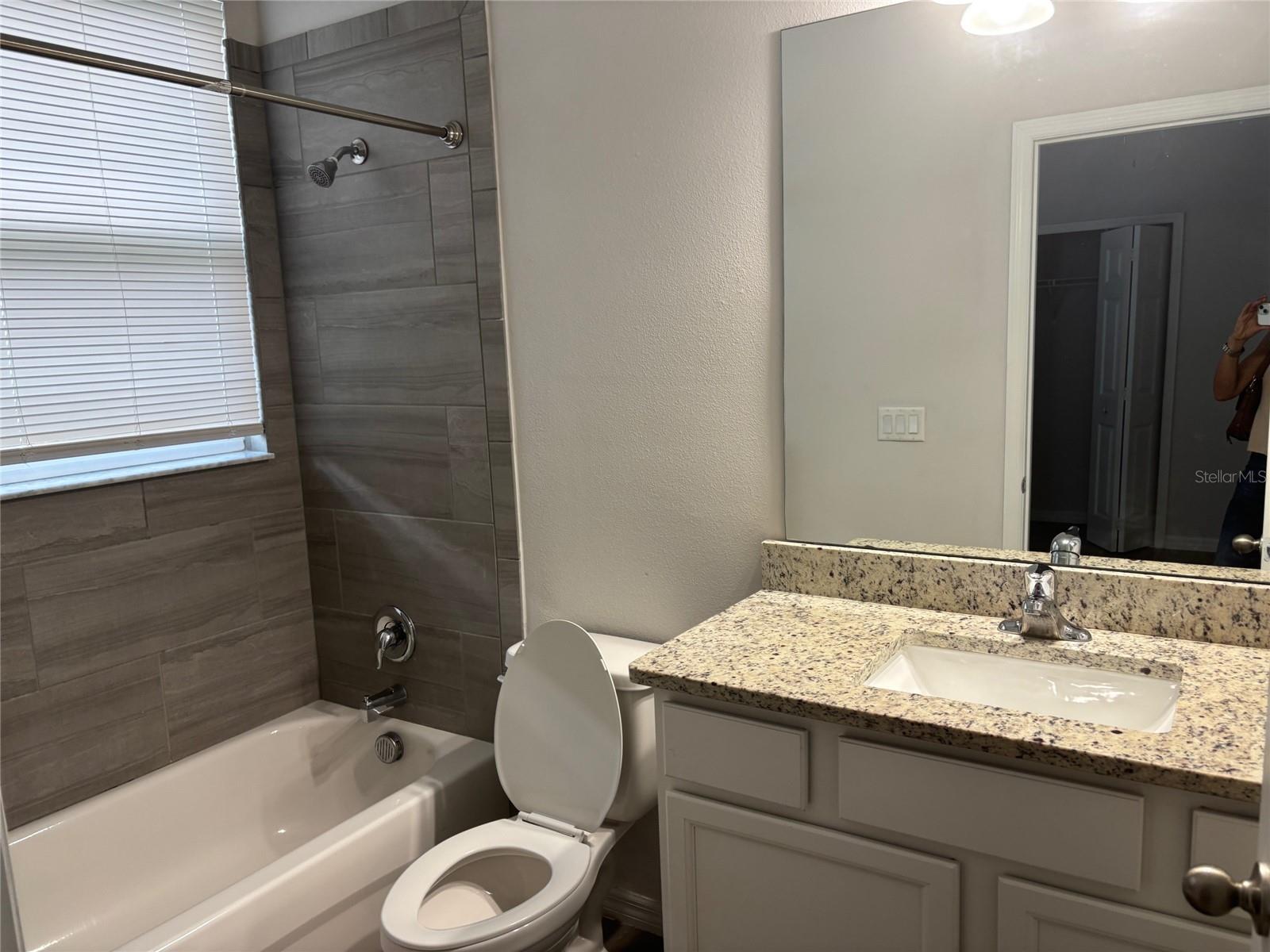 Image 6 of 13 For 4600 Via Veneto Court