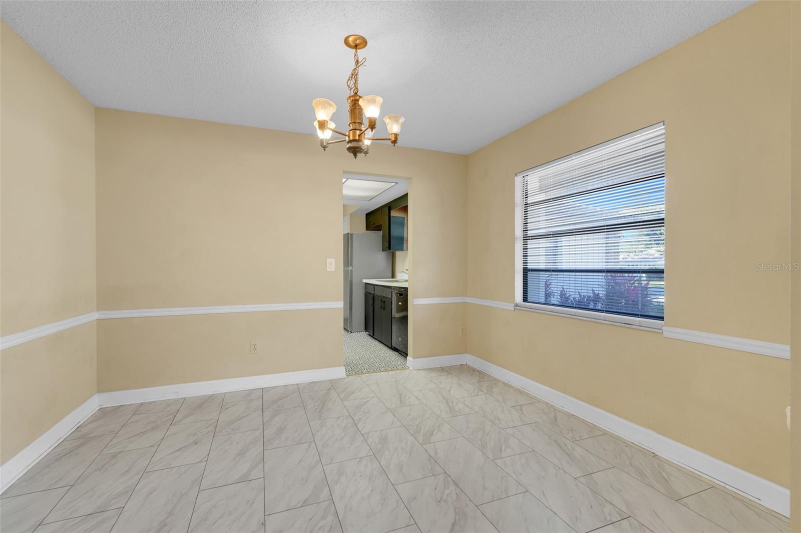 Image 30 of 41 For 2528 Canterclub Trail