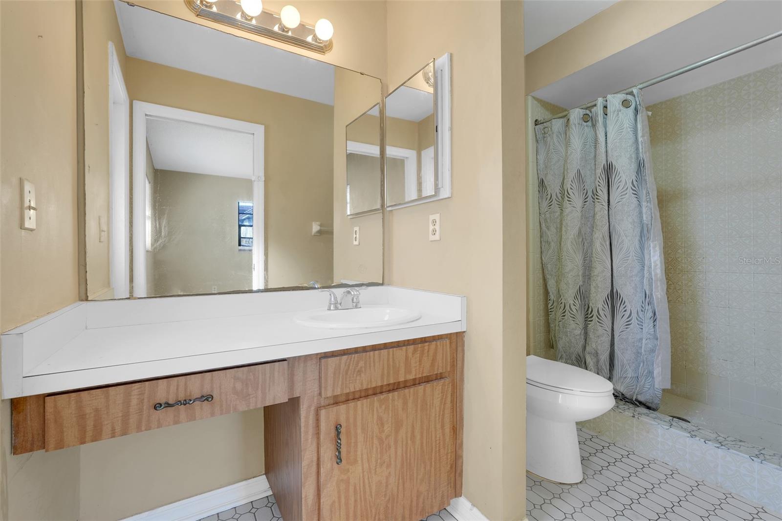 Image 36 of 41 For 2528 Canterclub Trail