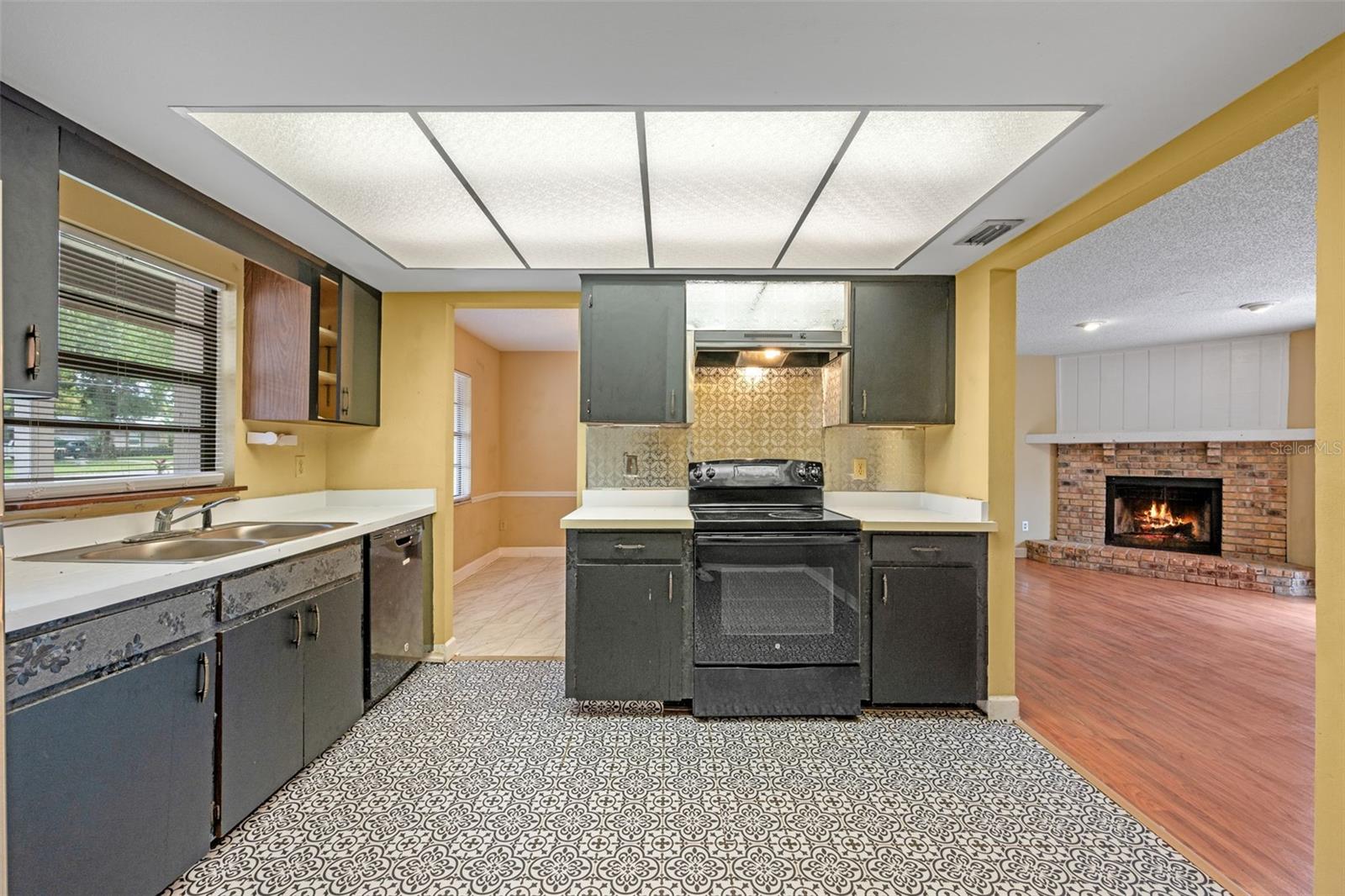 Image 8 of 41 For 2528 Canterclub Trail