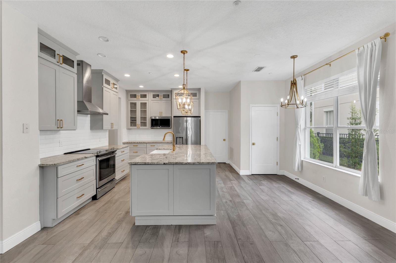 Image 11 of 43 For 10117 Sweetleaf Street