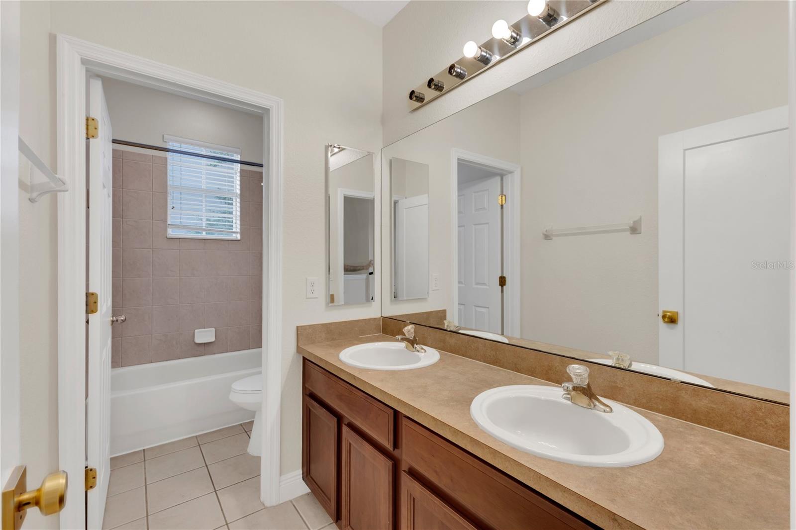 Image 19 of 43 For 10117 Sweetleaf Street