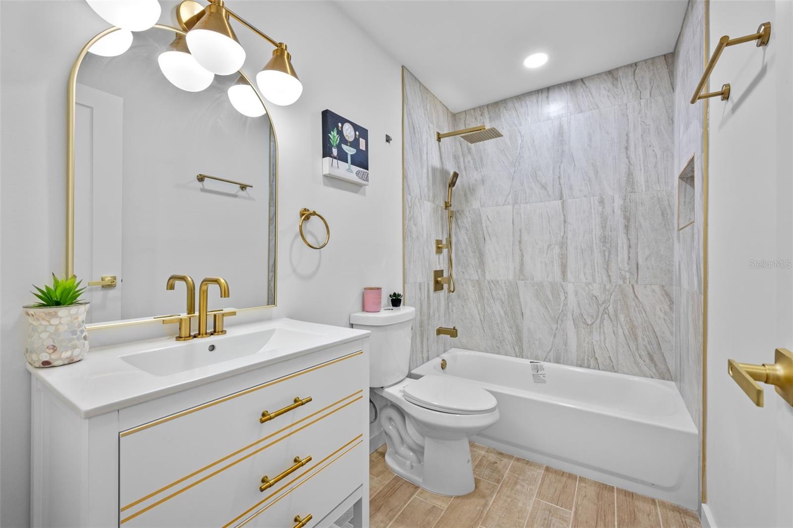 Image 18 of 40 For 1055 Kensington Park Drive 205