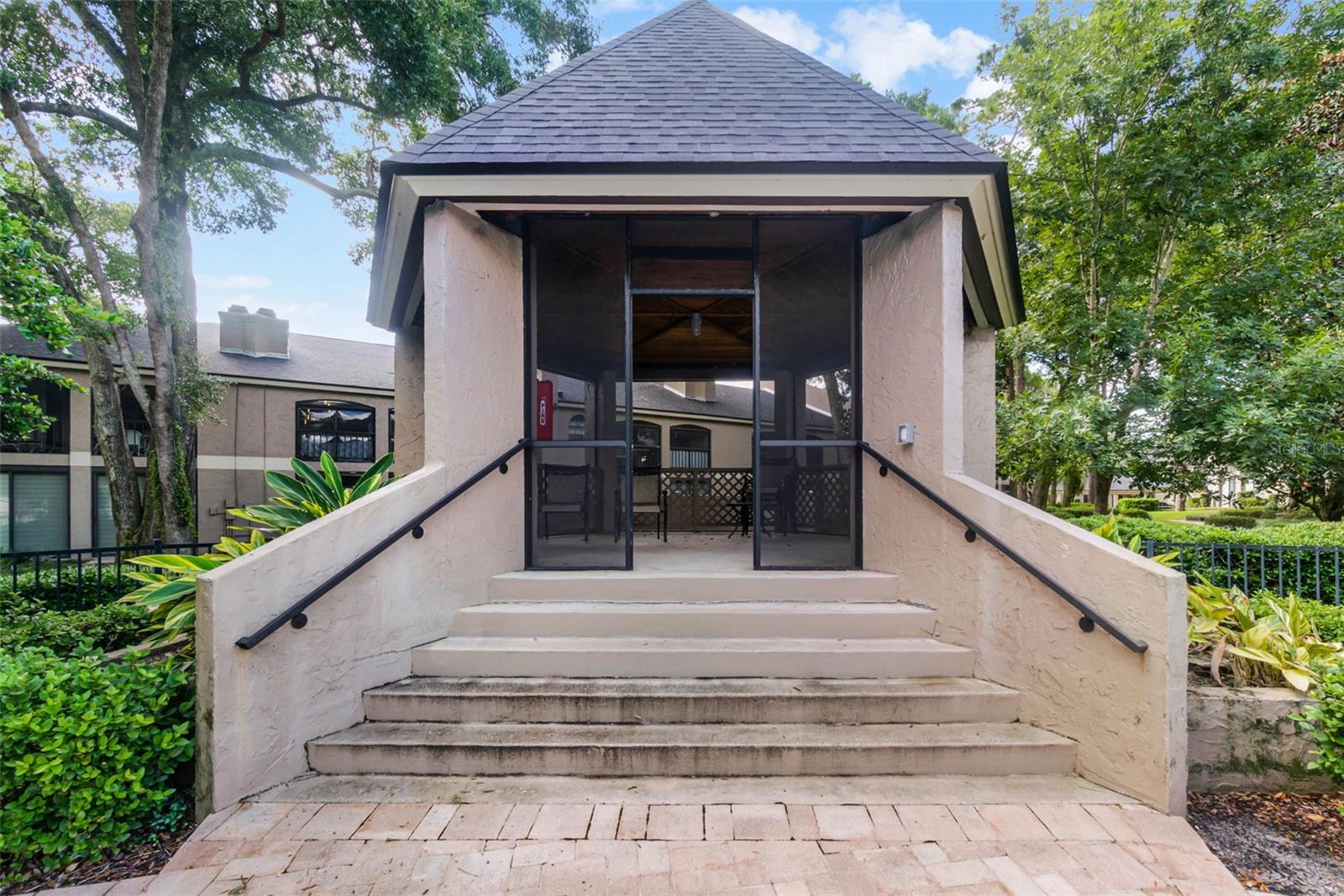 Image 24 of 40 For 1055 Kensington Park Drive 205