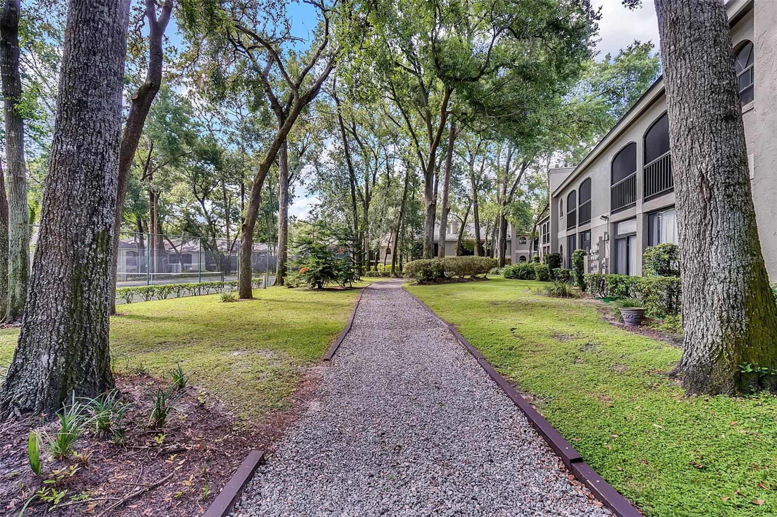 Image 25 of 40 For 1055 Kensington Park Drive 205