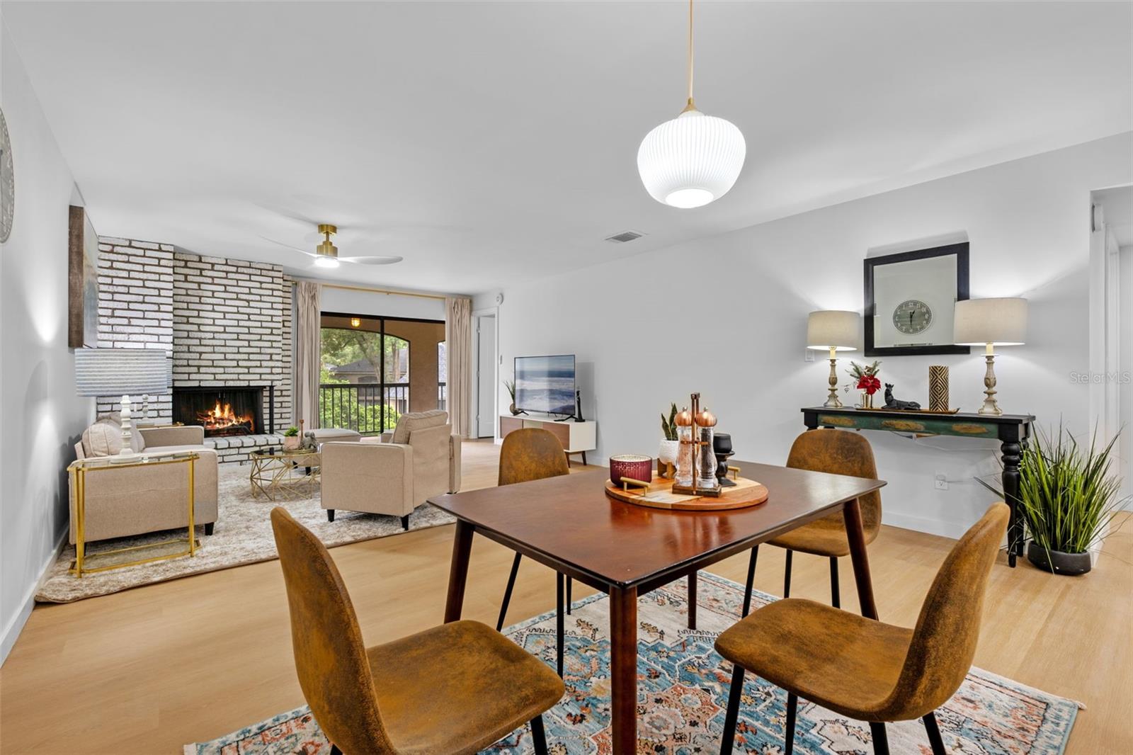 Image 9 of 40 For 1055 Kensington Park Drive 205