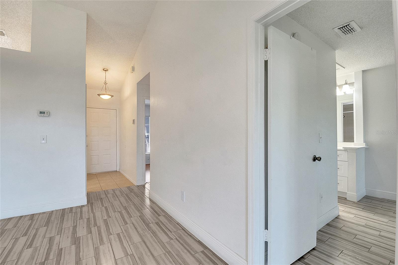 Image 25 of 47 For 1239 Lucaya Circle