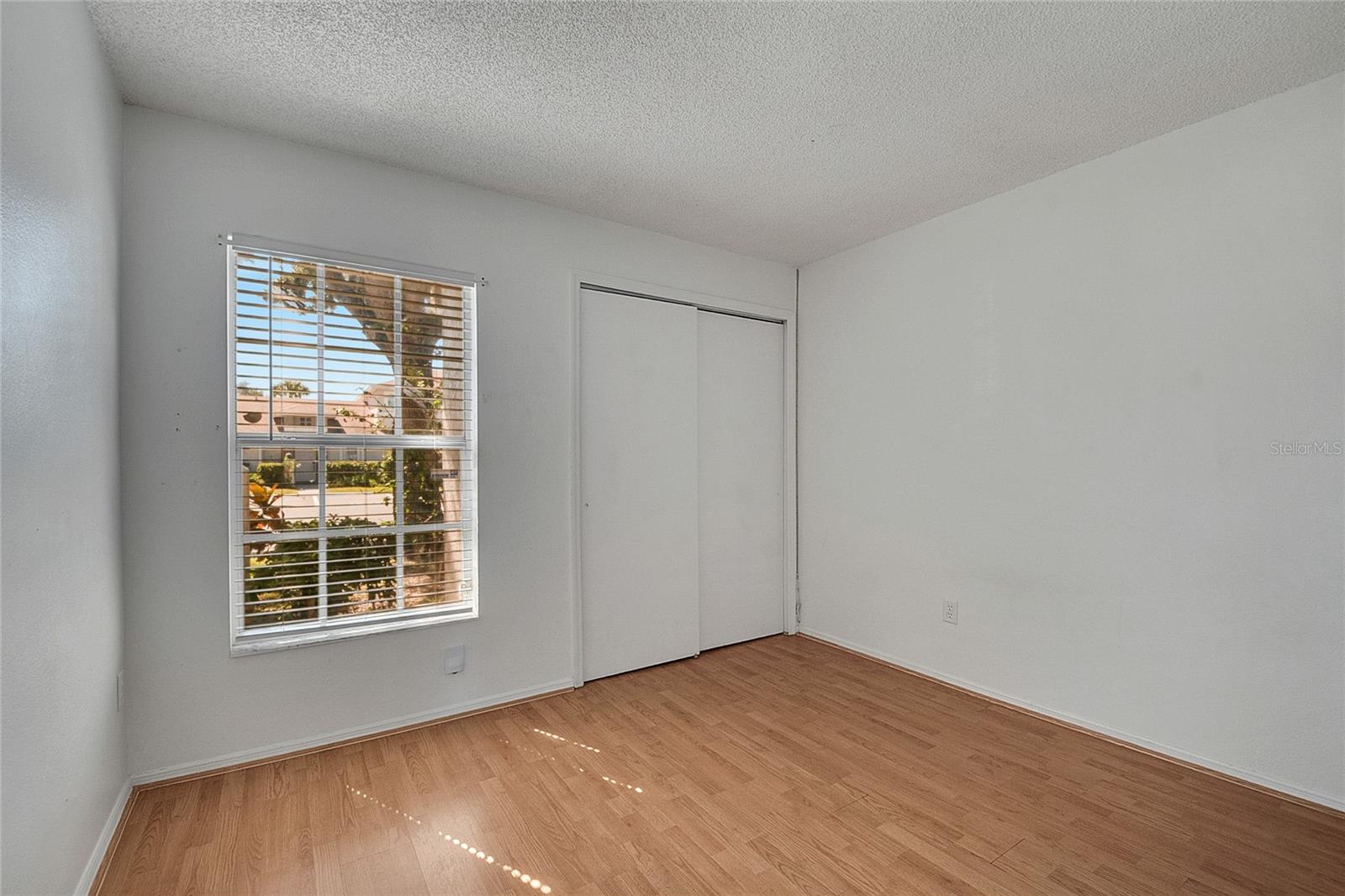 Image 27 of 47 For 1239 Lucaya Circle