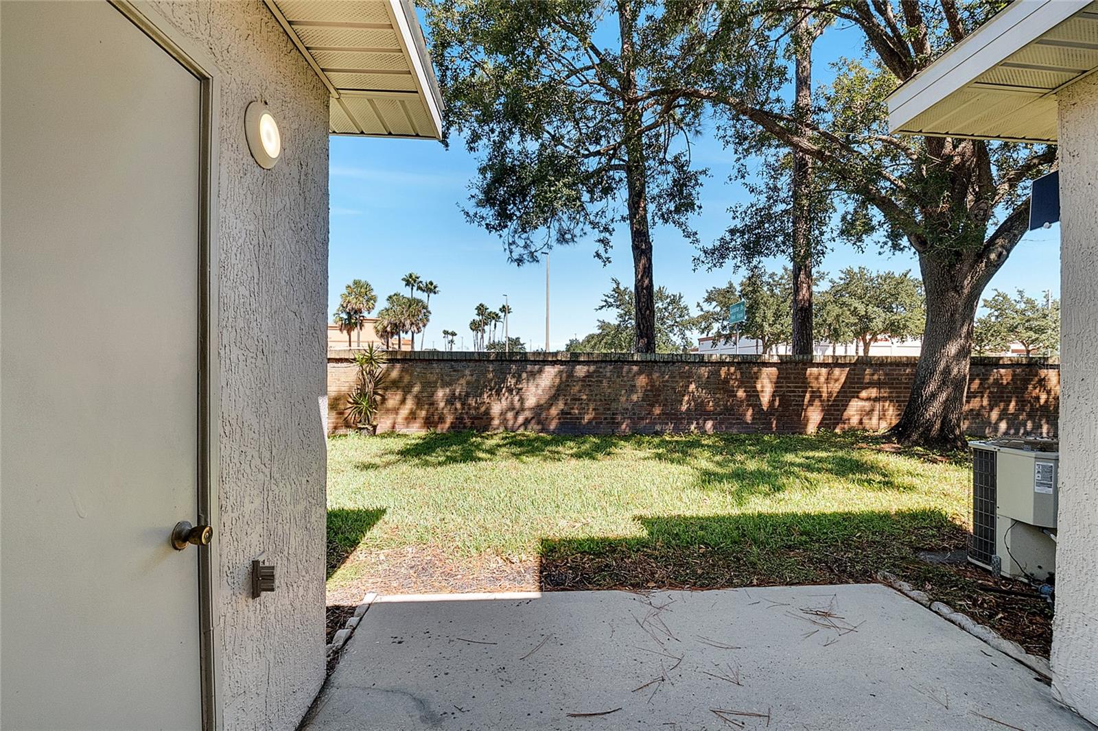 Image 31 of 47 For 1239 Lucaya Circle