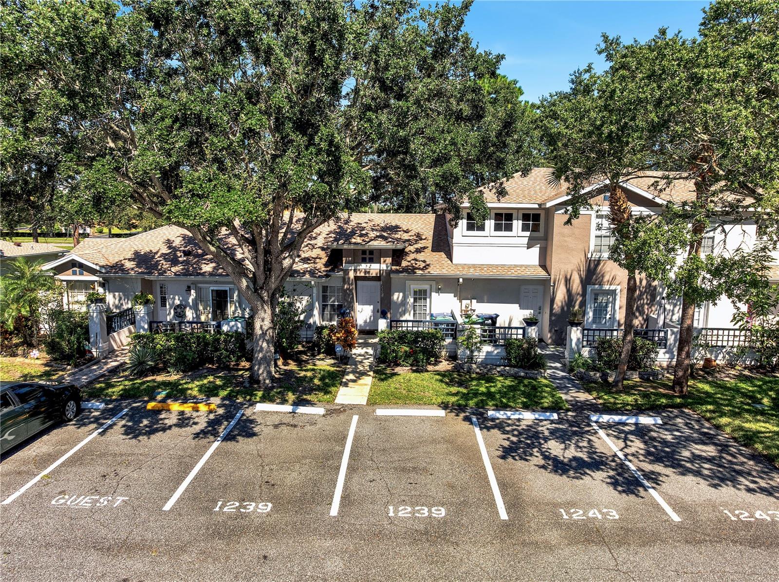 Image 43 of 47 For 1239 Lucaya Circle