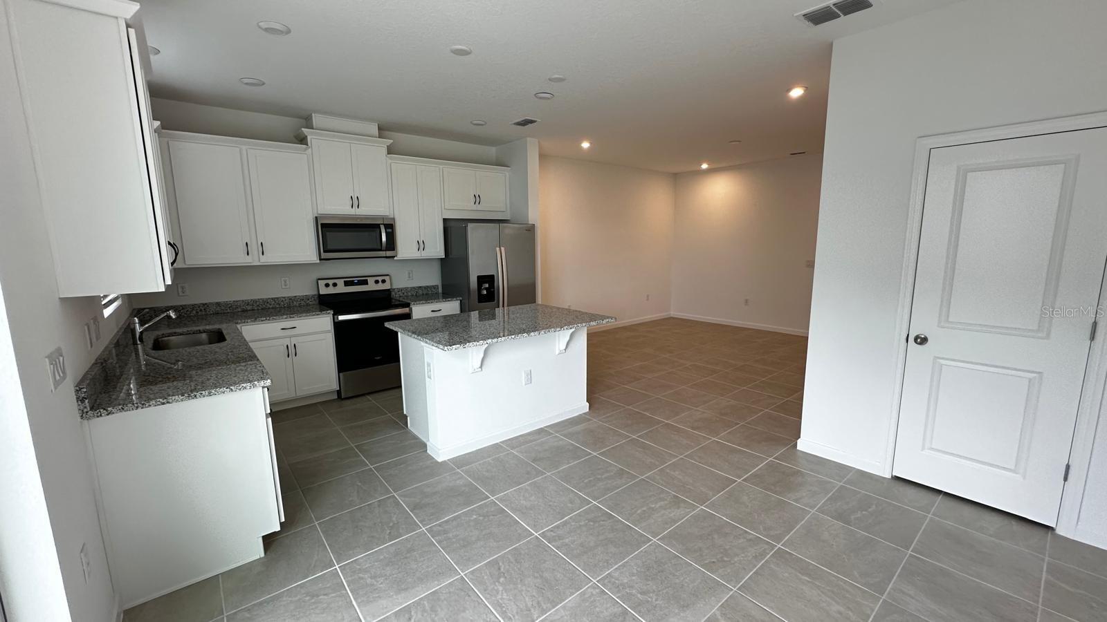 Image 19 of 27 For 9040 Ocean Tide Way