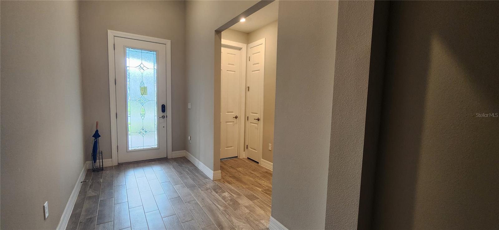 Image 6 of 59 For 4813 Marina Row Drive