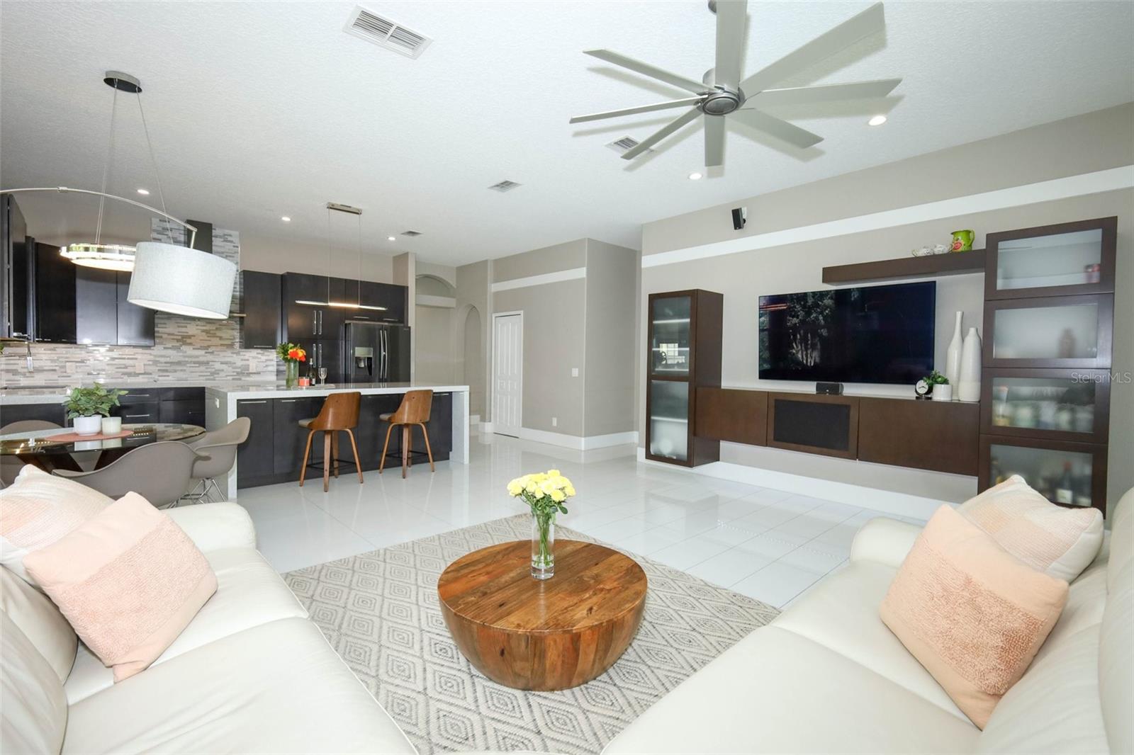 Image 20 of 78 For 17617 Woodfield Hill Court
