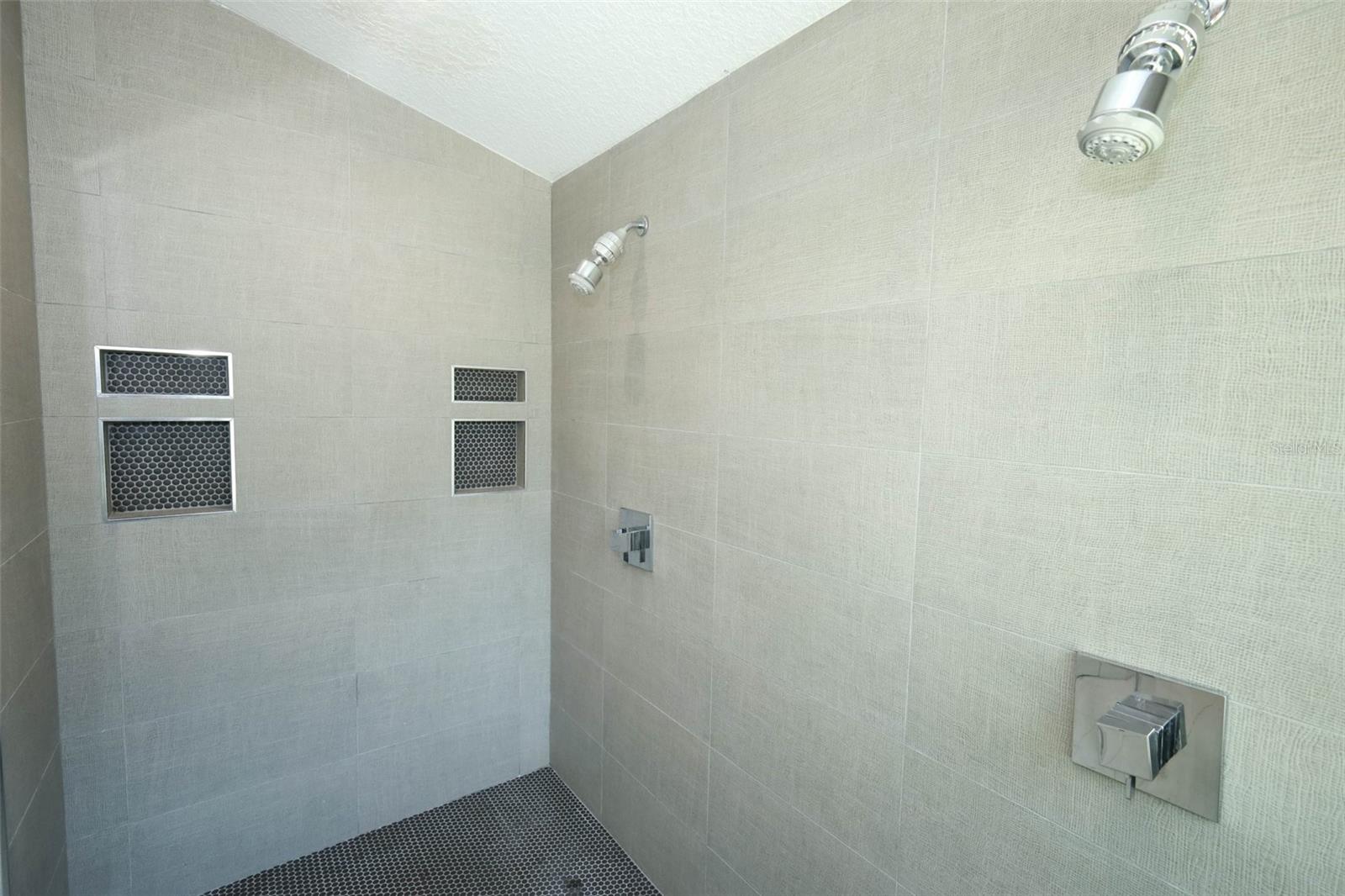 Image 28 of 78 For 17617 Woodfield Hill Court