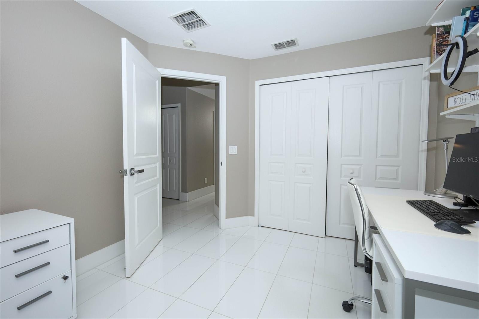 Image 36 of 78 For 17617 Woodfield Hill Court