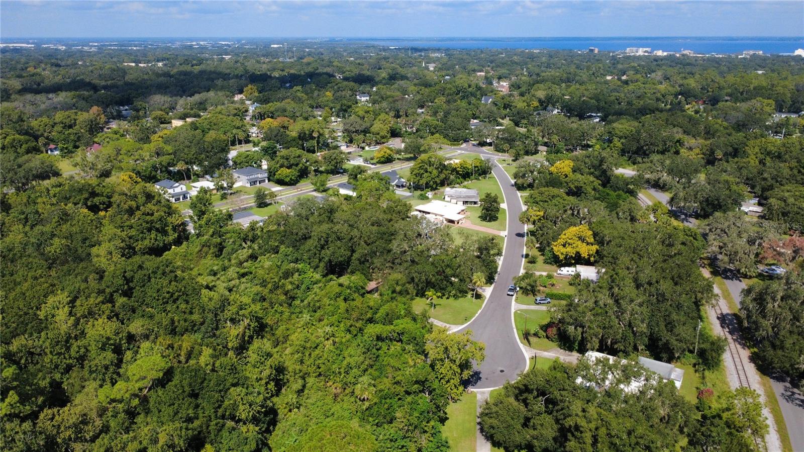 Image 6 of 11 For 2016 Grandview Avenue N